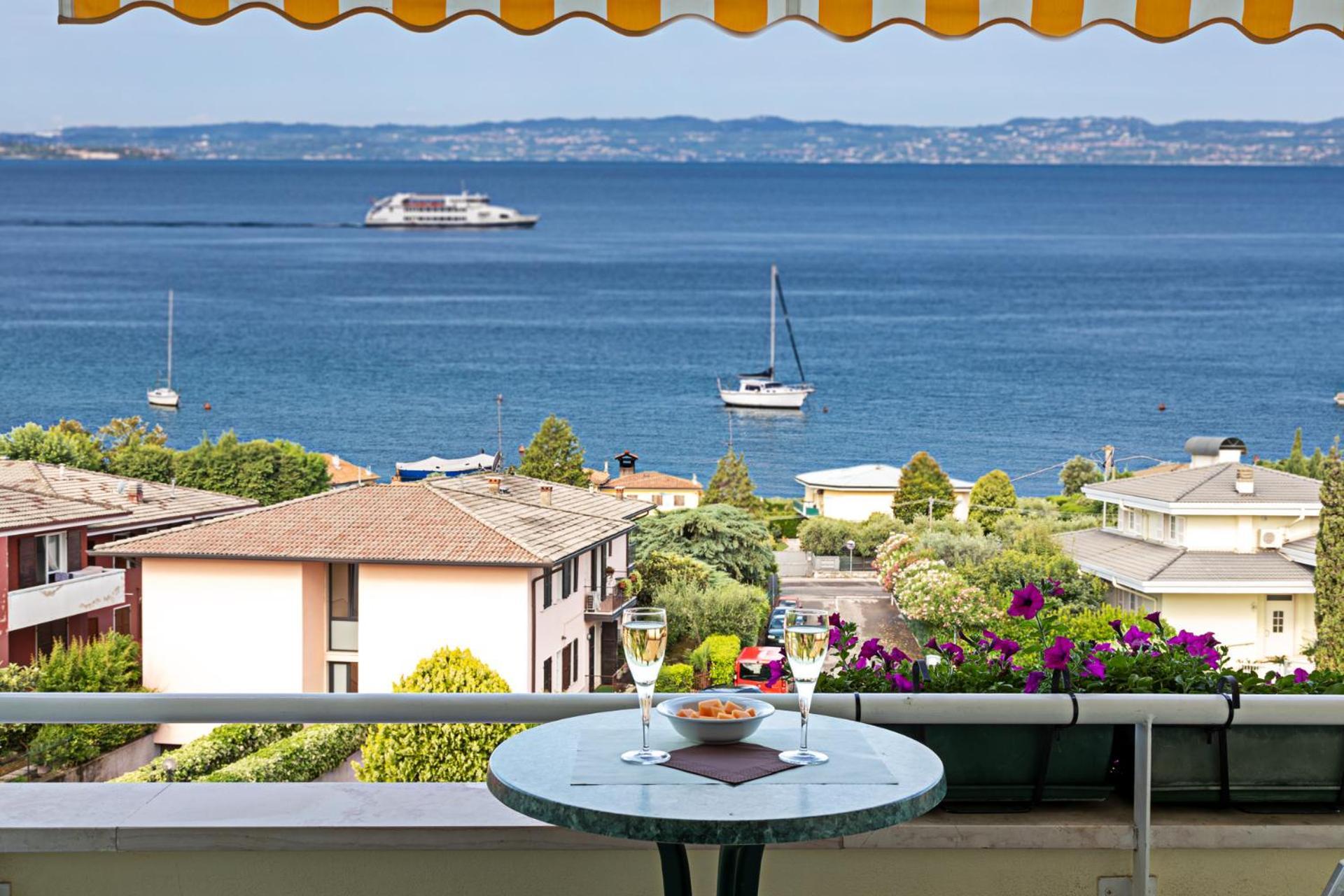 Hotel Gardenia & Villa Charme Adults Friendly 4Star Service Bardolino Exterior foto
