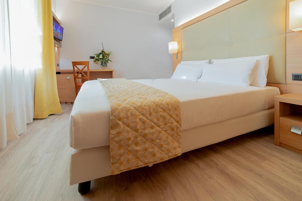 Hotel Gardenia & Villa Charme Adults Friendly 4Star Service Bardolino Exterior foto